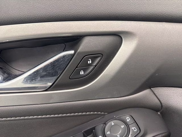 2023 Silver Sage Metallic Chevrolet Traverse LT AWD SUV