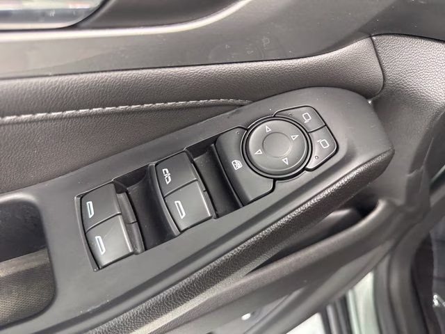 2023 Silver Sage Metallic Chevrolet Traverse LT AWD SUV