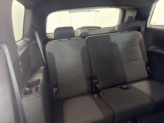 2023 Silver Sage Metallic Chevrolet Traverse LT AWD SUV