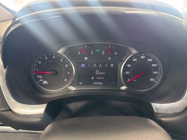 2023 Silver Sage Metallic Chevrolet Traverse LT AWD SUV