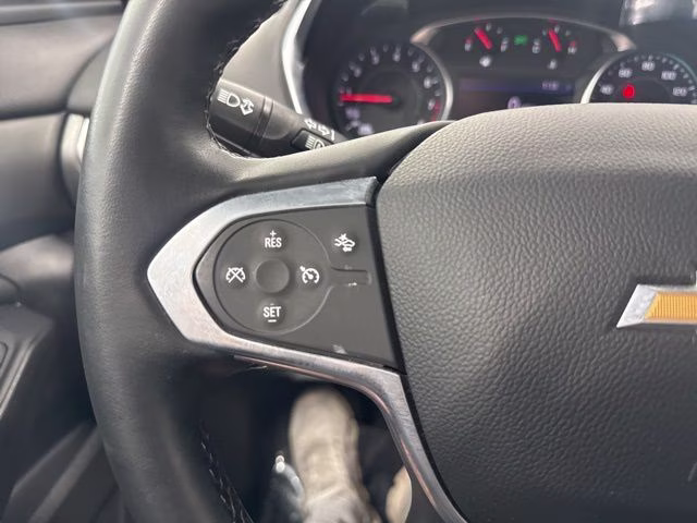 2023 Silver Sage Metallic Chevrolet Traverse LT AWD SUV