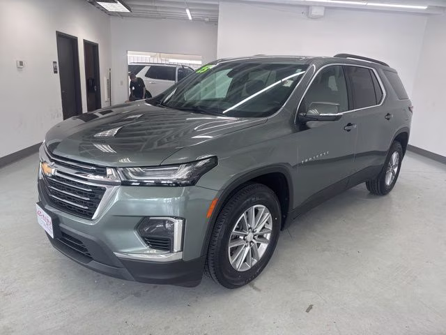 2023 Silver Sage Metallic Chevrolet Traverse LT AWD SUV