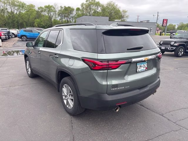 2023 Silver Sage Metallic Chevrolet Traverse LT AWD SUV