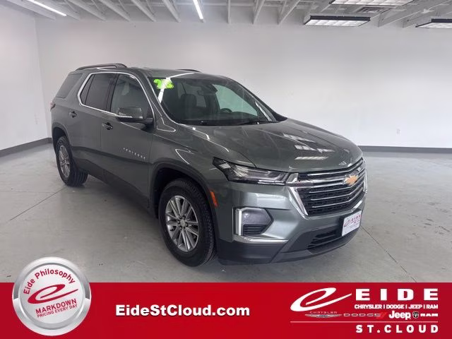 2023 Silver Sage Metallic Chevrolet Traverse LT AWD SUV