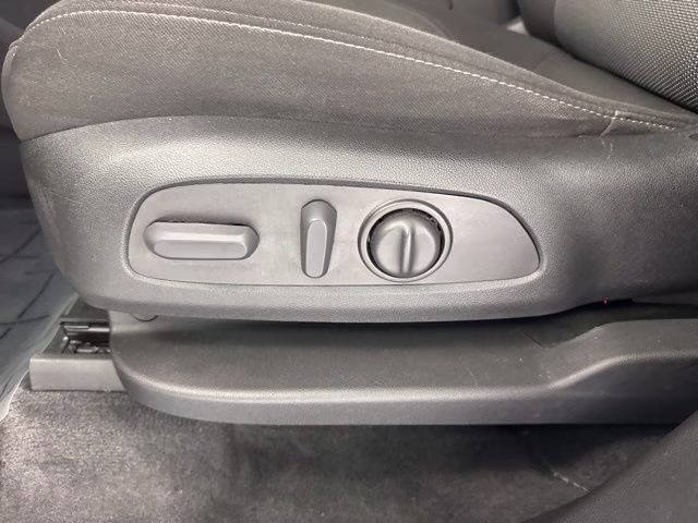 2023 Silver Sage Metallic Chevrolet Traverse LT AWD SUV