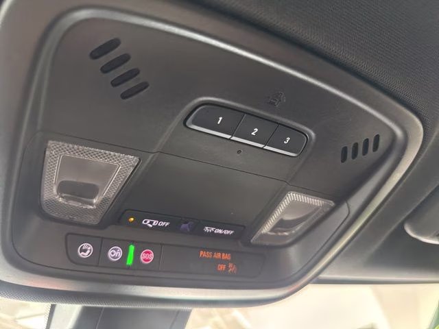 2023 Silver Sage Metallic Chevrolet Traverse LT AWD SUV