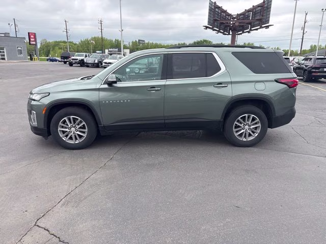 2023 Silver Sage Metallic Chevrolet Traverse LT AWD SUV