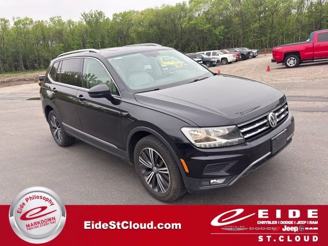 2018 Deep Black Pearl Metallic Volkswagen Tiguan 2.0T SEL AWD SUV