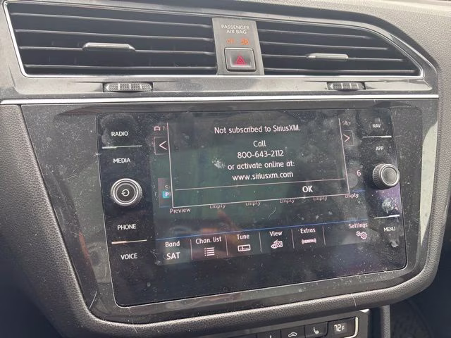 2018 Deep Black Pearl Metallic Volkswagen Tiguan 2.0T SEL AWD SUV