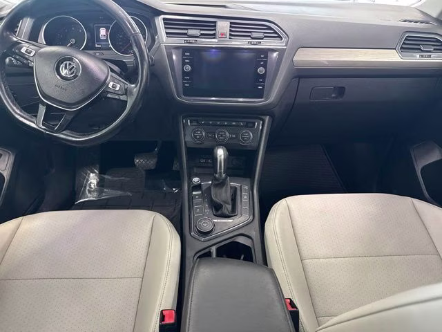 2018 Deep Black Pearl Metallic Volkswagen Tiguan 2.0T SEL AWD SUV