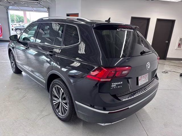 2018 Deep Black Pearl Metallic Volkswagen Tiguan 2.0T SEL AWD SUV