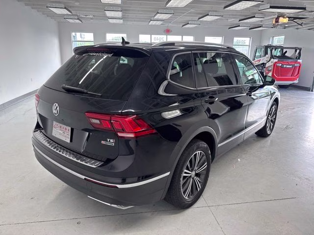 2018 Deep Black Pearl Metallic Volkswagen Tiguan 2.0T SEL AWD SUV
