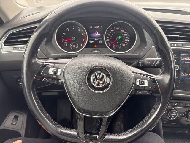 2018 Deep Black Pearl Metallic Volkswagen Tiguan 2.0T SEL AWD SUV