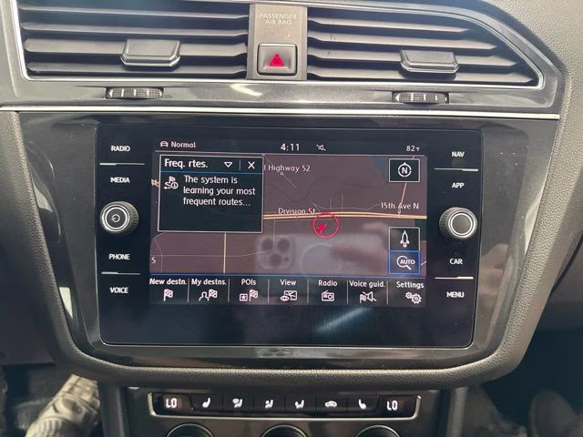 2018 Deep Black Pearl Metallic Volkswagen Tiguan 2.0T SEL AWD SUV