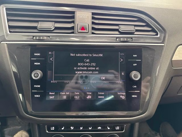 2018 Deep Black Pearl Metallic Volkswagen Tiguan 2.0T SEL AWD SUV