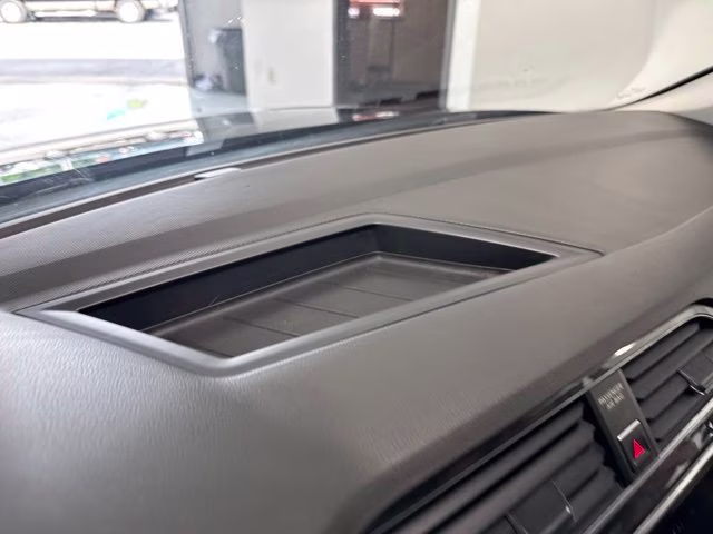 2018 Deep Black Pearl Metallic Volkswagen Tiguan 2.0T SEL AWD SUV