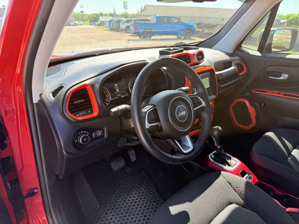 2021 Omaha Orange Clearcoat Jeep Renegade Trailhawk 4X4 SUV