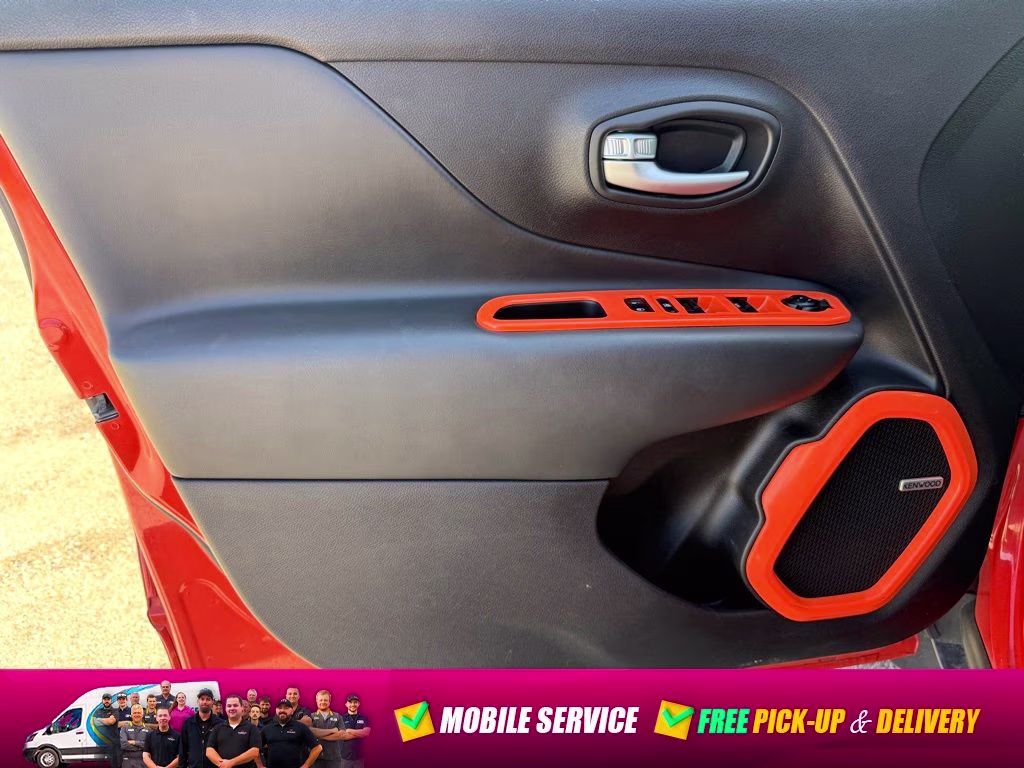 2021 Omaha Orange Clearcoat Jeep Renegade Trailhawk 4X4 SUV