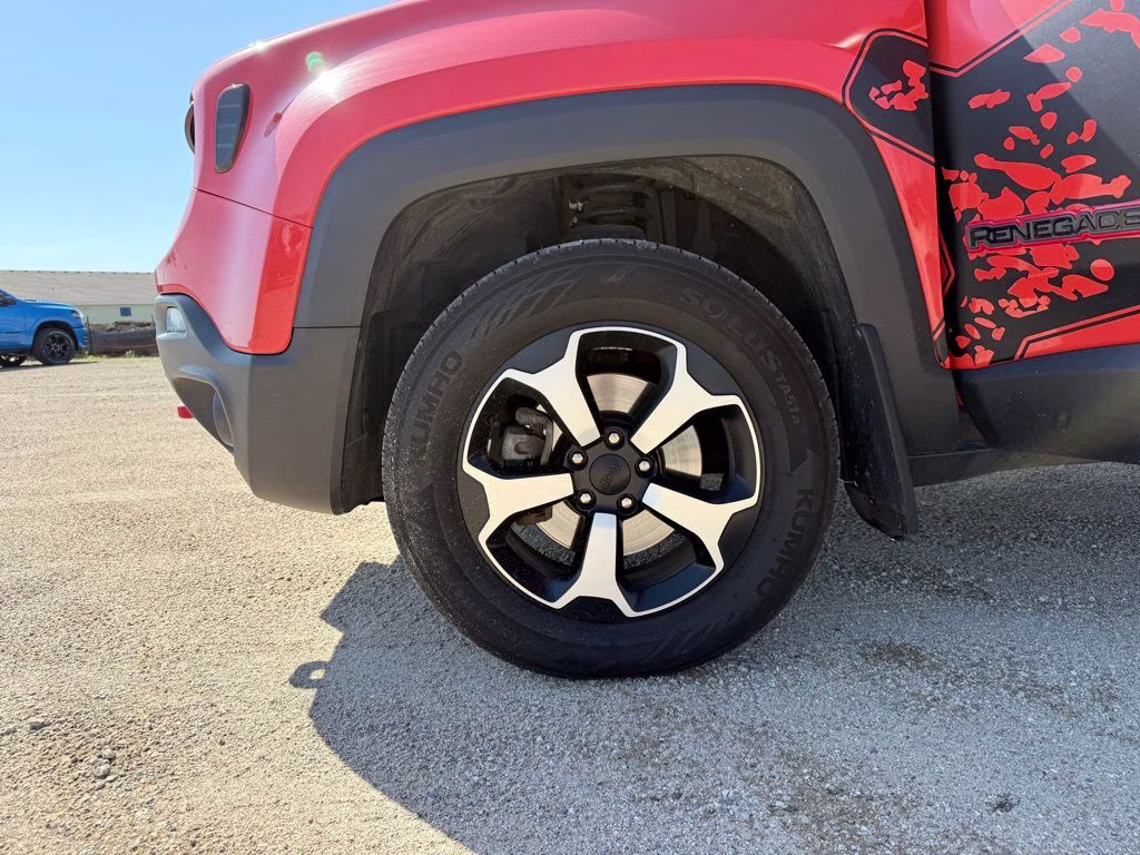 2021 Omaha Orange Clearcoat Jeep Renegade Trailhawk 4X4 SUV