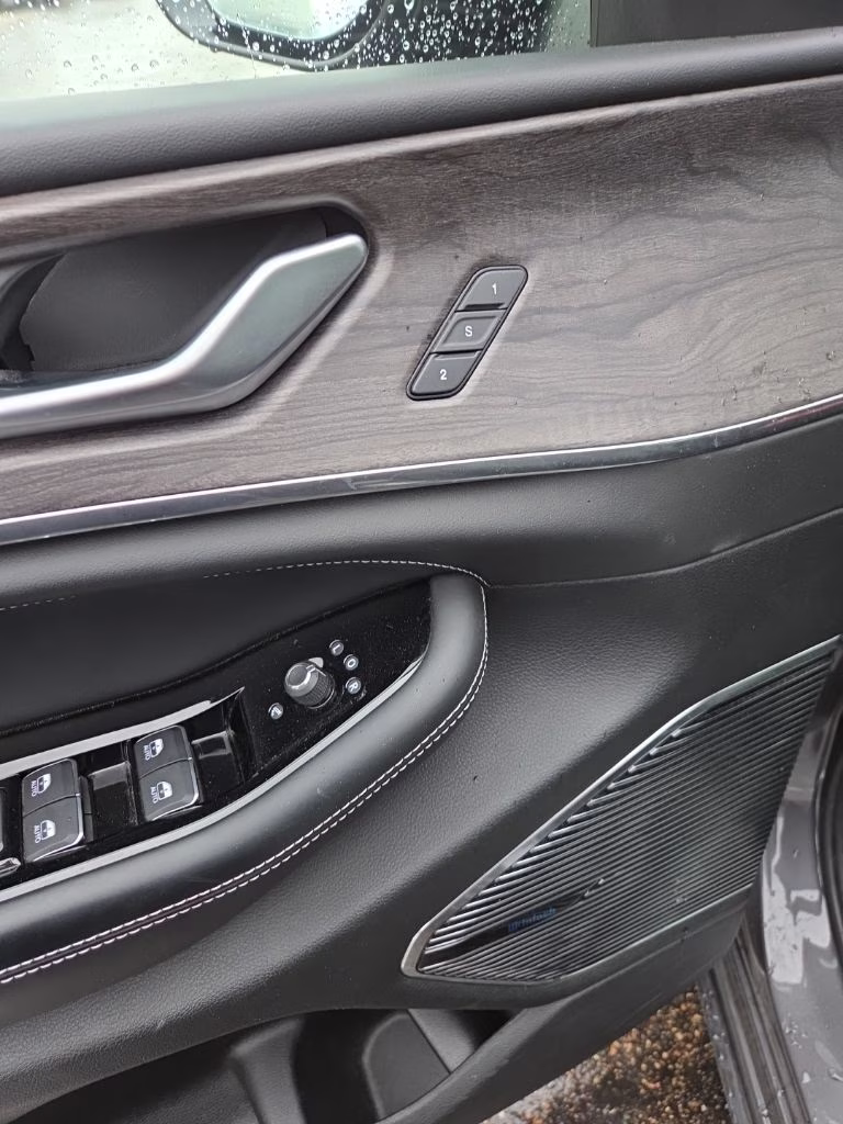 2023 Baltic Gray Metallic Clearcoat Jeep Grand Cherokee L Overland 4X4 SUV