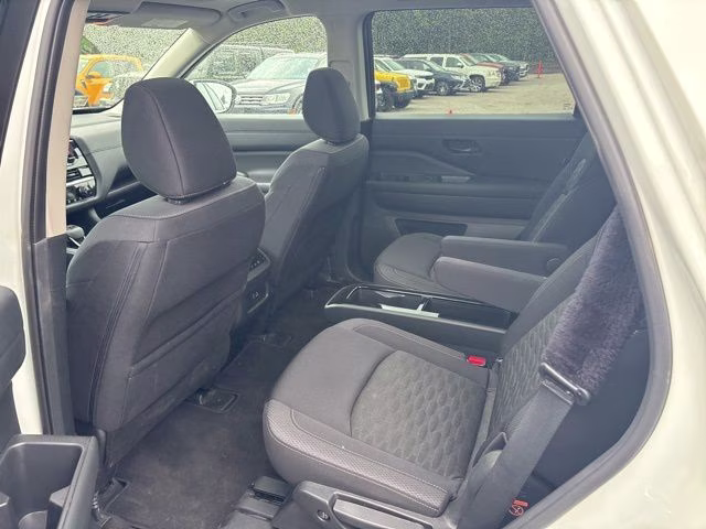 2023 Pearl White Tricoat Nissan Pathfinder SV 4X4 SUV