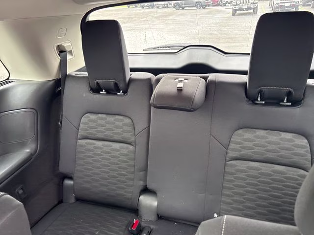 2023 Pearl White Tricoat Nissan Pathfinder SV 4X4 SUV