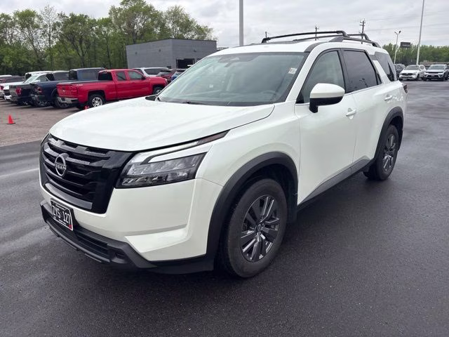 2023 Pearl White Tricoat Nissan Pathfinder SV 4X4 SUV
