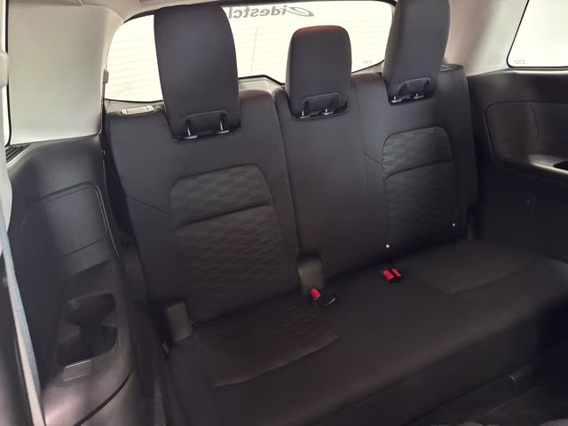 2023 Pearl White Tricoat Nissan Pathfinder SV 4X4 SUV