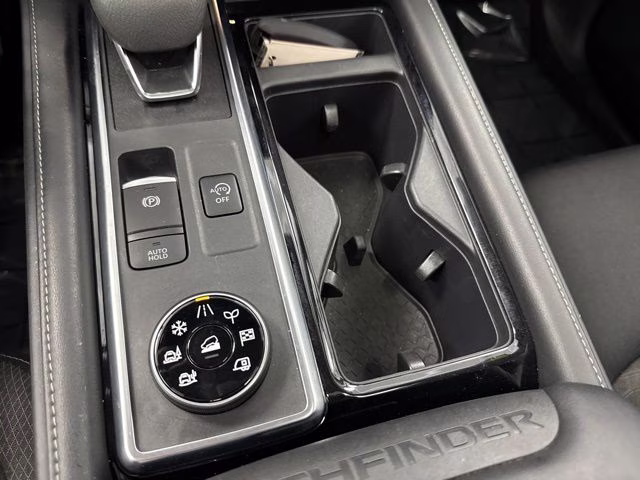 2023 Pearl White Tricoat Nissan Pathfinder SV 4X4 SUV