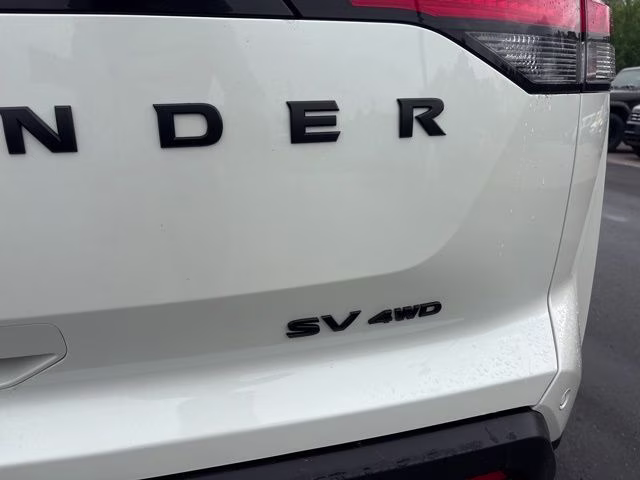 2023 Pearl White Tricoat Nissan Pathfinder SV 4X4 SUV