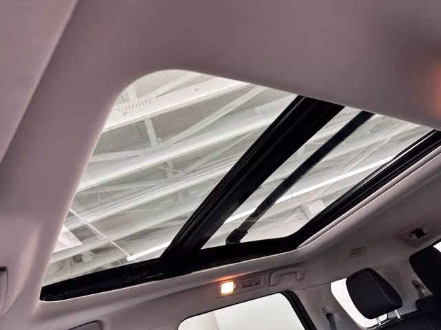 2023 Pearl White Tricoat Nissan Pathfinder SV 4X4 SUV