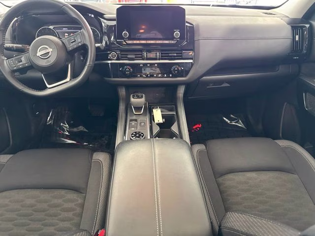 2023 Pearl White Tricoat Nissan Pathfinder SV 4X4 SUV