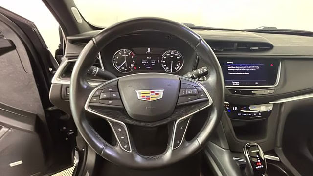 2021 Stellar Black Metallic Cadillac XT5 Premium Luxury FWD SUV