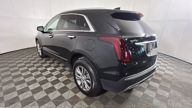 2021 Stellar Black Metallic Cadillac XT5 Premium Luxury FWD SUV