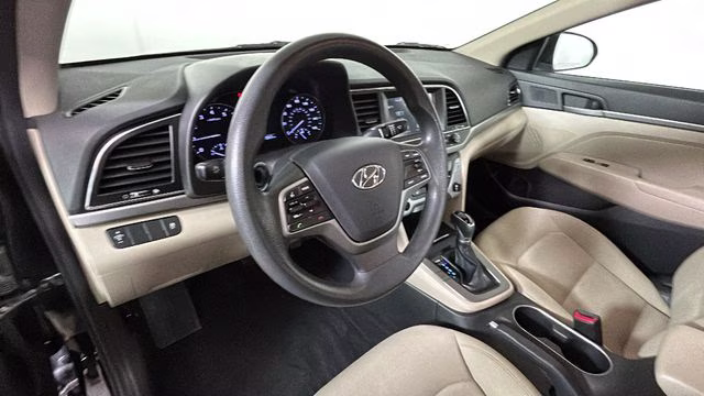 2017 Phantom Black Hyundai Elantra SE FWD Sedan