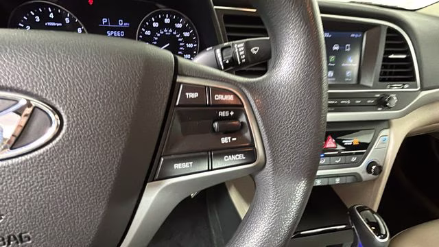 2017 Phantom Black Hyundai Elantra SE FWD Sedan