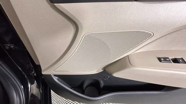 2017 Phantom Black Hyundai Elantra SE FWD Sedan