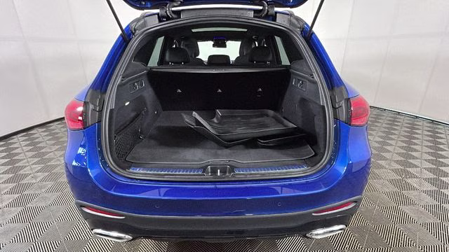 2023 Starling Blue Metallic Mercedes-Benz GLC GLC 300 AWD SUV