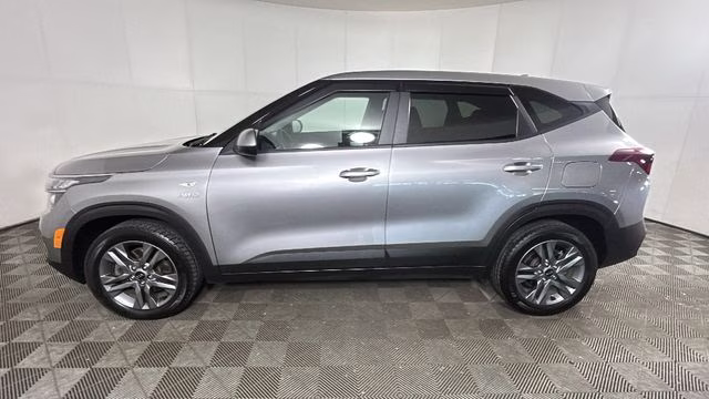 2021 Steel Gray Kia Seltos LX AWD SUV