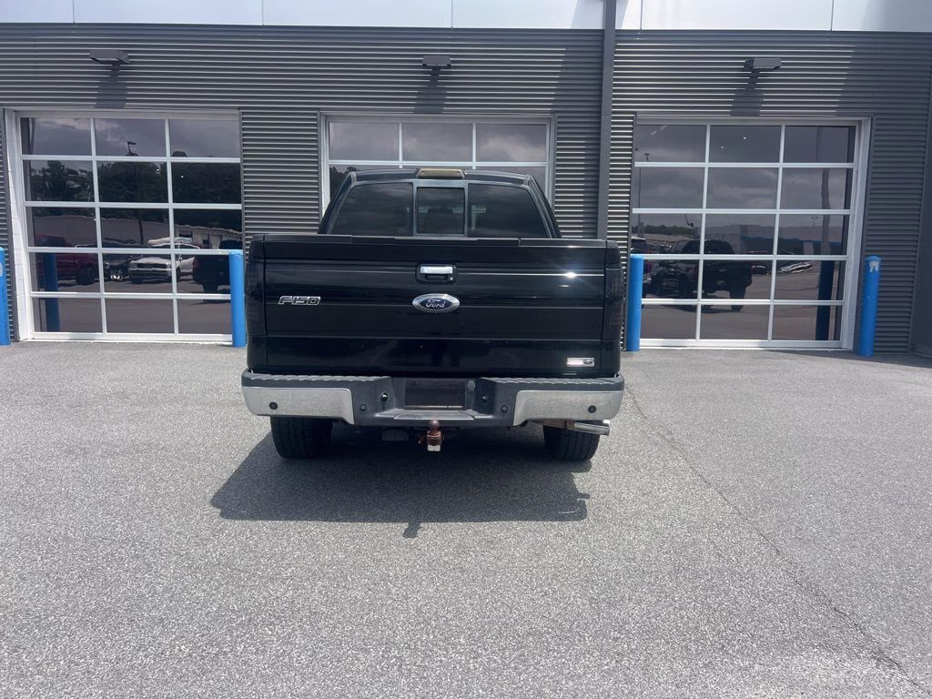 2011 Black Ford F-150 Lariat 4X4 Truck