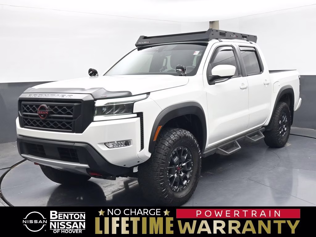 2023 Glacier White Nissan Frontier PRO-4X 4X4 Truck