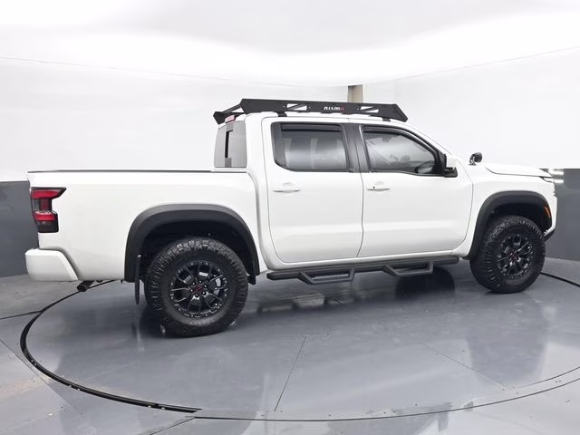 2023 Glacier White Nissan Frontier PRO-4X 4X4 Truck