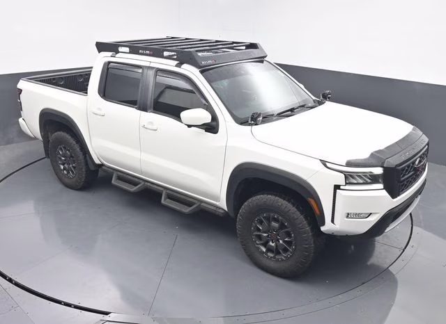 2023 Glacier White Nissan Frontier PRO-4X 4X4 Truck