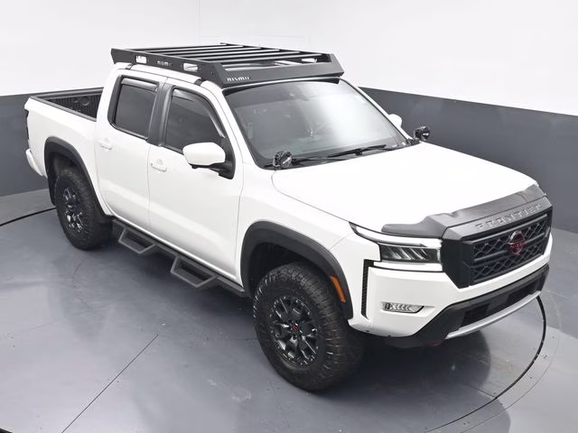 2023 Glacier White Nissan Frontier PRO-4X 4X4 Truck
