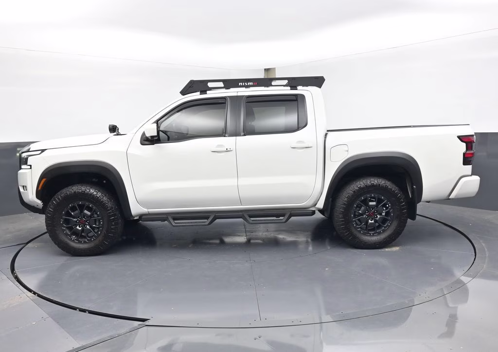 2023 Glacier White Nissan Frontier PRO-4X 4X4 Truck