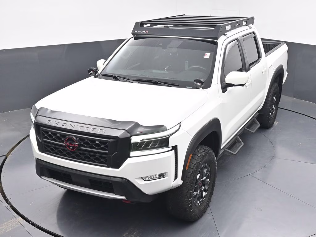 2023 Glacier White Nissan Frontier PRO-4X 4X4 Truck