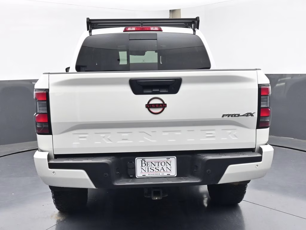 2023 Glacier White Nissan Frontier PRO-4X 4X4 Truck