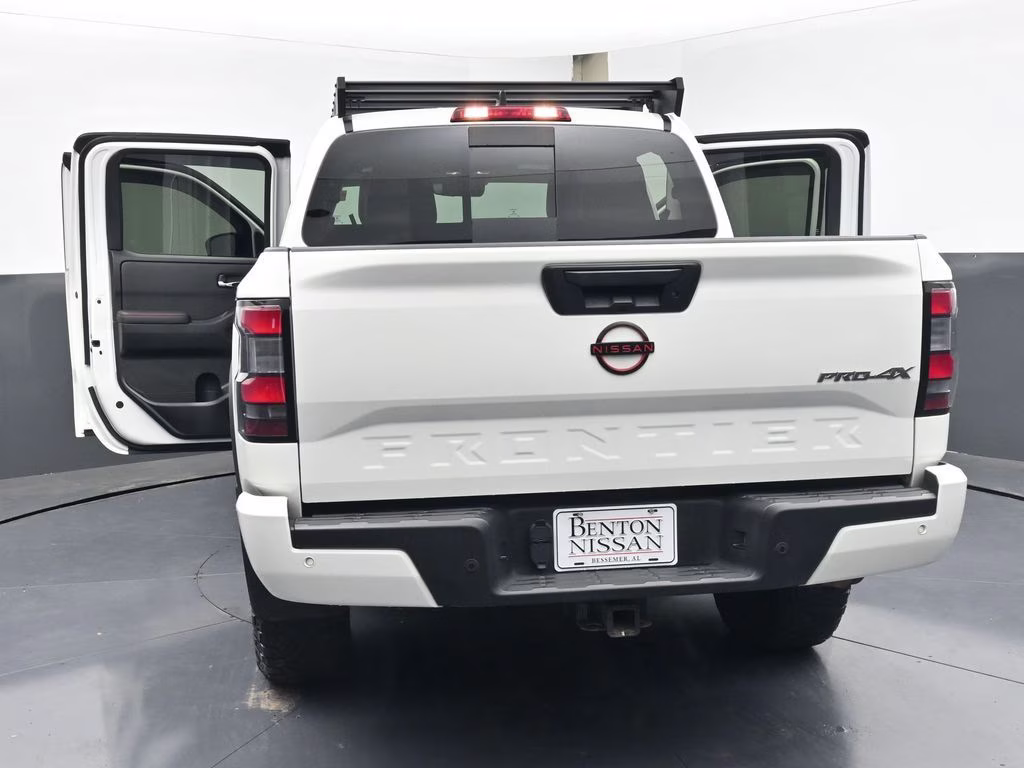 2023 Glacier White Nissan Frontier PRO-4X 4X4 Truck