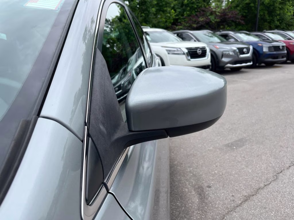 2013 Magnetic Gray Nissan Sentra SR FWD Sedan
