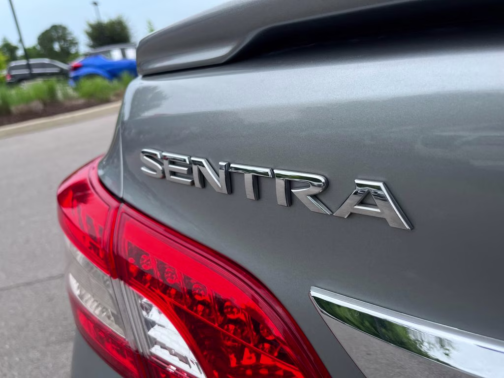 2013 Magnetic Gray Nissan Sentra SR FWD Sedan